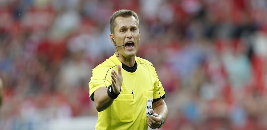 Football Referee VAR